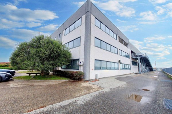 ufficio in vendita a Borgo Vercelli