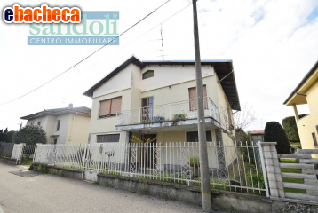 casa indipendente in vendita a Borgo Vercelli