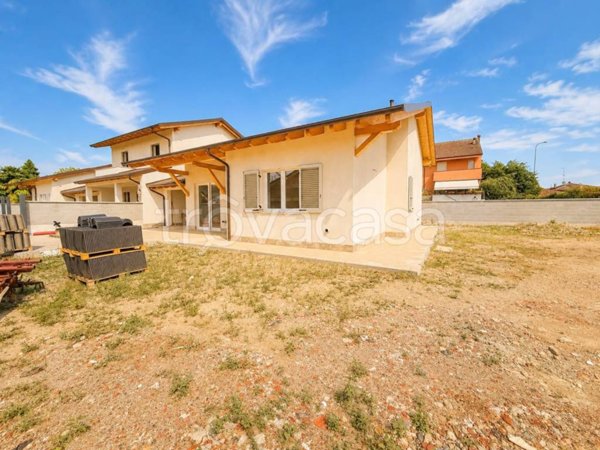casa indipendente in vendita a Borgo Vercelli
