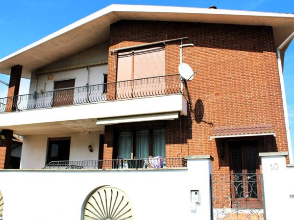 casa indipendente in vendita a Borgo Vercelli
