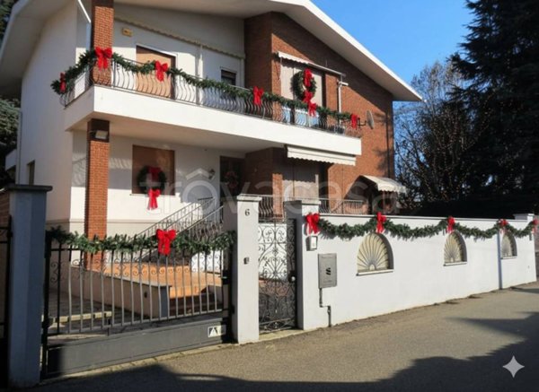 casa indipendente in vendita a Borgo Vercelli