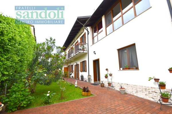 casa indipendente in vendita a Borgo Vercelli