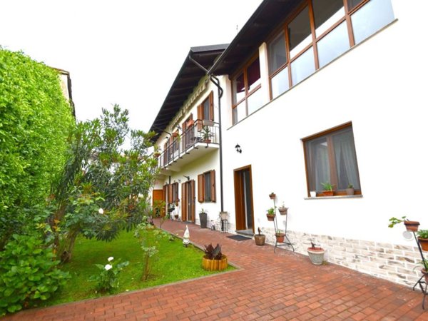 casa indipendente in vendita a Borgo Vercelli