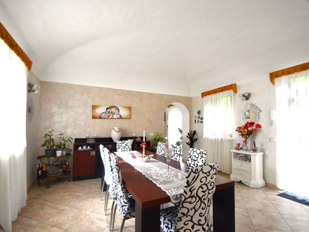 casa indipendente in vendita a Borgo Vercelli
