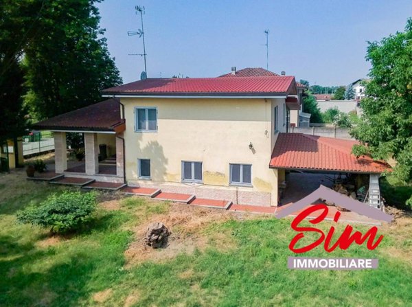 casa indipendente in vendita a Borgo Vercelli