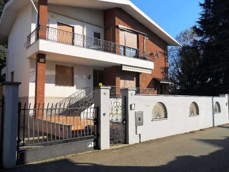 casa indipendente in vendita a Borgo Vercelli