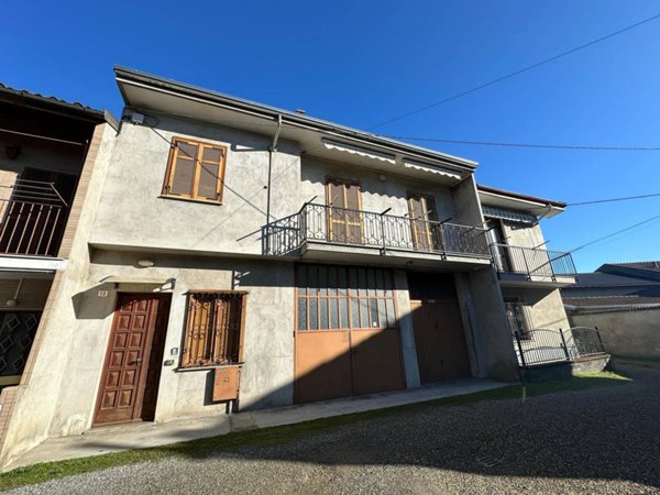 casa indipendente in vendita a Borgo Vercelli