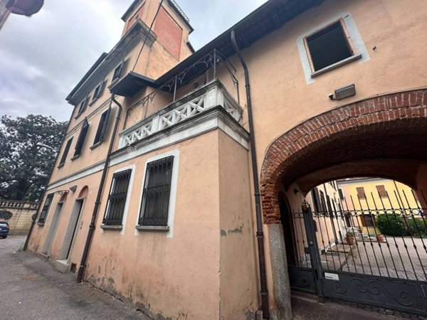 casa indipendente in vendita a Borgo Vercelli