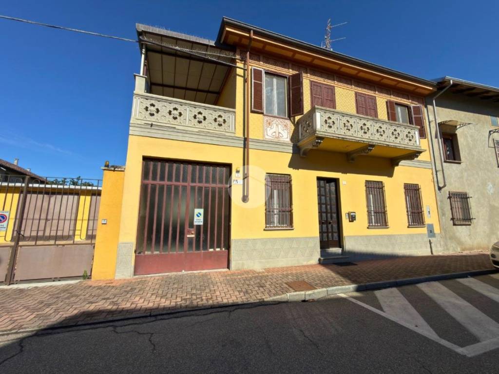 casa indipendente in vendita a Borgo Vercelli