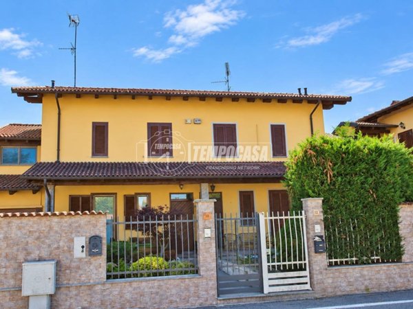 casa indipendente in vendita a Borgo Vercelli