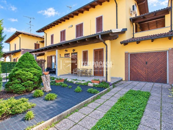casa indipendente in vendita a Borgo Vercelli