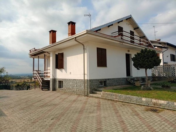 casa indipendente in vendita a Buronzo