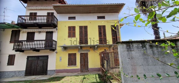 casa indipendente in vendita a Buronzo