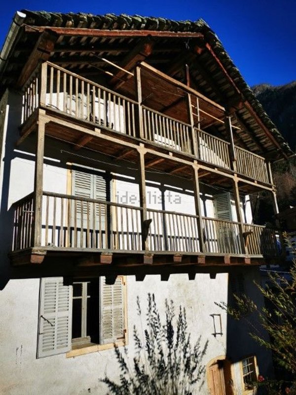 casa indipendente in vendita a Campertogno