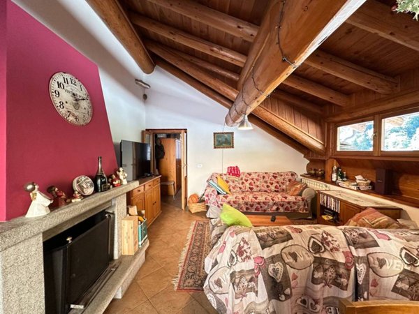 casa indipendente in vendita a Campertogno