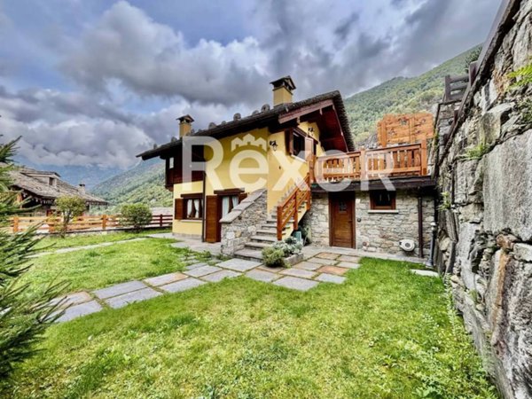 casa indipendente in vendita a Campertogno