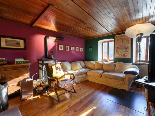 casa indipendente in vendita a Campertogno