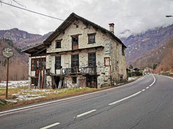 casa indipendente in vendita a Campertogno