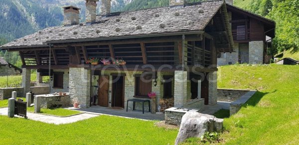 casa indipendente in vendita a Carcoforo