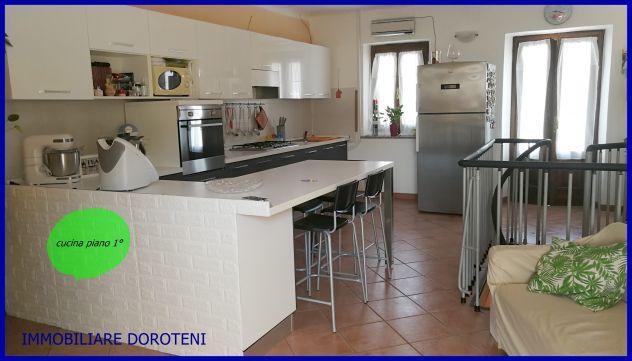 casa indipendente in vendita a Caresana