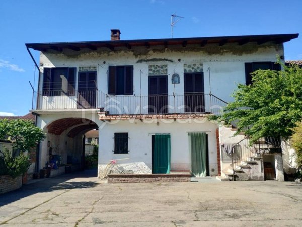 casa indipendente in vendita a Caresana