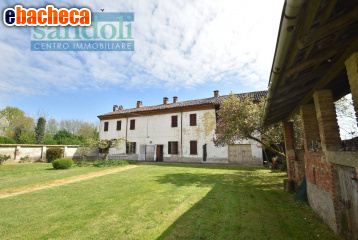 casa indipendente in vendita a Caresana