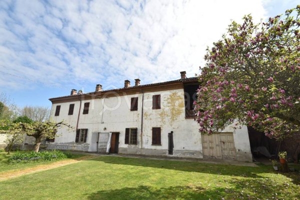 casa indipendente in vendita a Caresana
