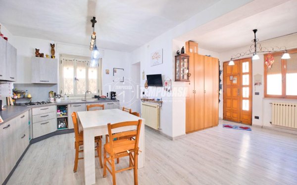 casa indipendente in vendita a Caresana