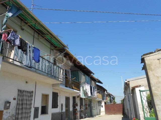 casa indipendente in vendita a Caresana