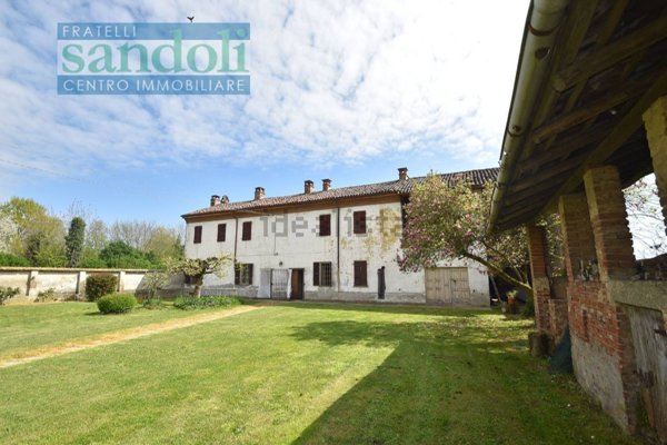 casa indipendente in vendita a Caresana