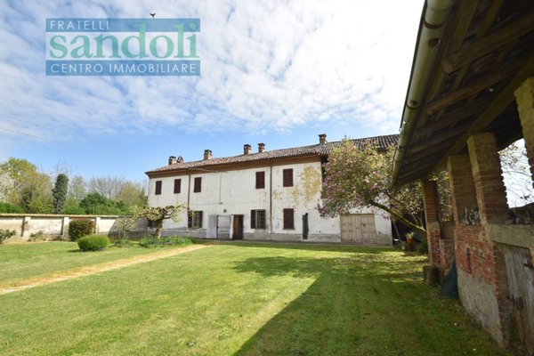 casa indipendente in vendita a Caresana