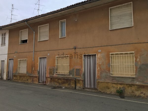 casa indipendente in vendita a Caresana
