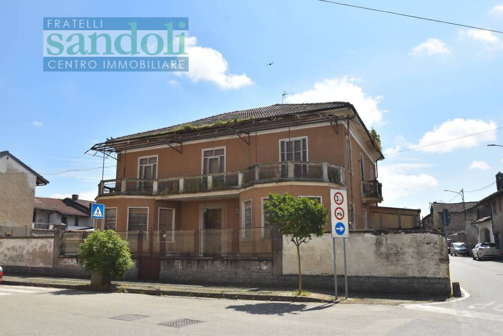 casa indipendente in vendita a Caresana