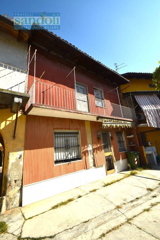 casa indipendente in vendita a Caresana