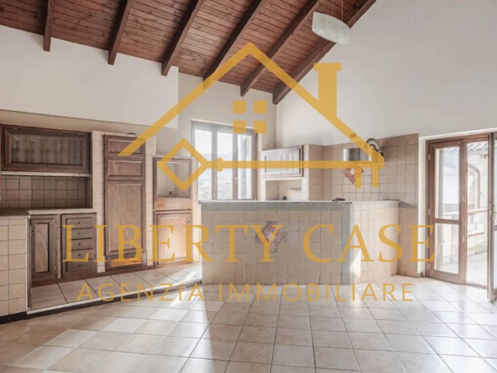 casa indipendente in vendita a Caresana