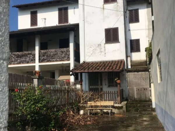 casa indipendente in vendita a Caresana