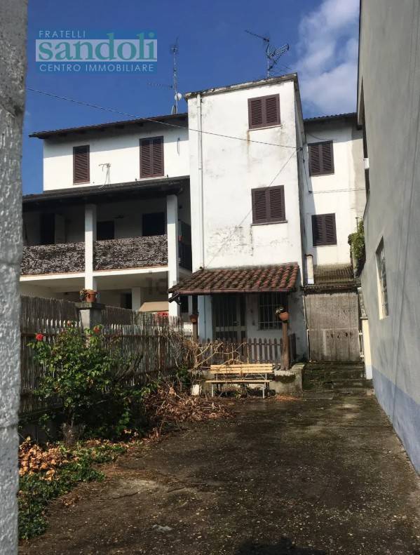 casa indipendente in vendita a Caresana