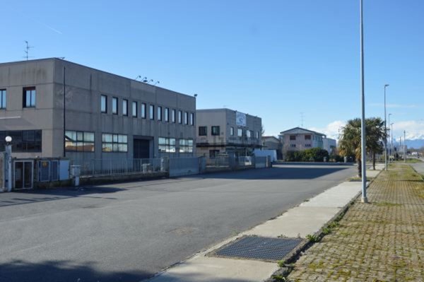 locale di sgombero in vendita a Caresanablot