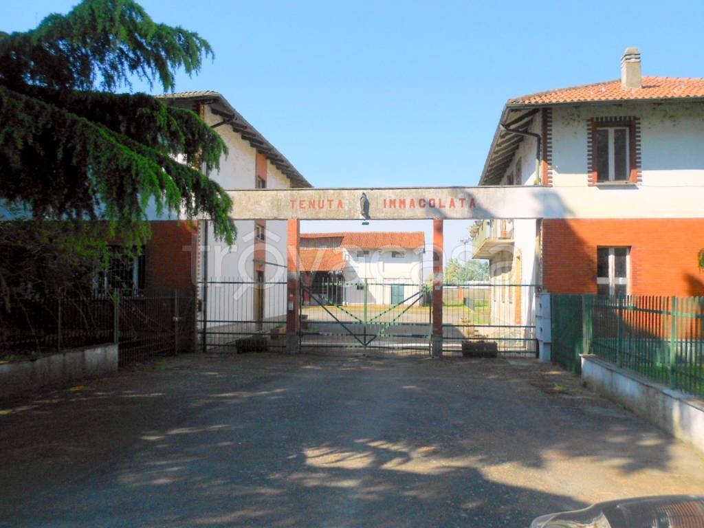 capannone in vendita a Caresanablot