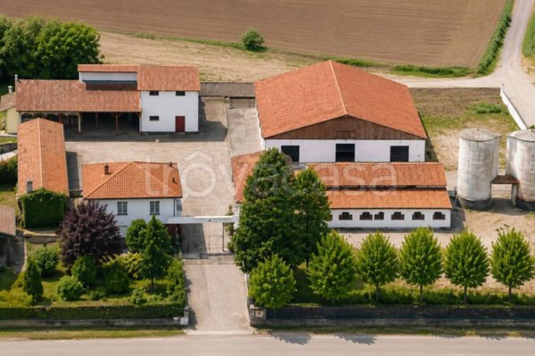 casa indipendente in vendita a Caresanablot