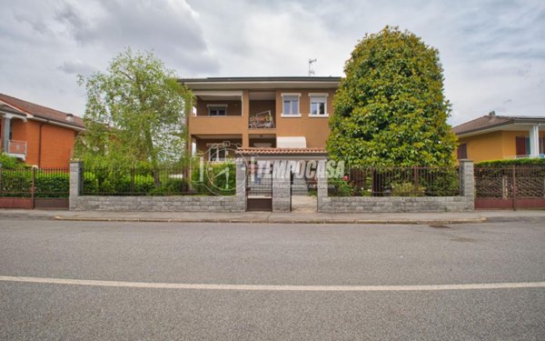 casa indipendente in vendita a Caresanablot