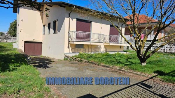 casa indipendente in vendita a Caresanablot