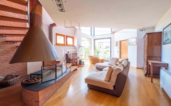 casa indipendente in vendita a Caresanablot