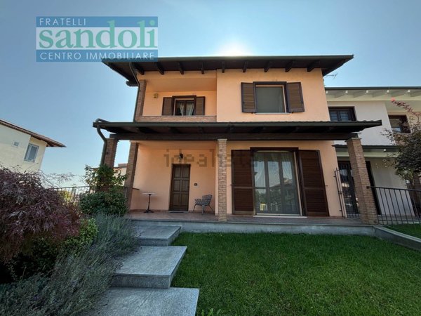casa semindipendente in vendita a Caresanablot