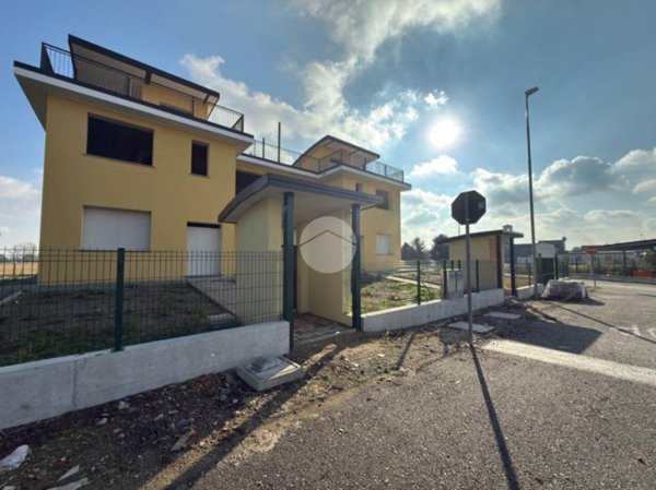 casa indipendente in vendita a Caresanablot