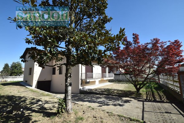 casa indipendente in vendita a Caresanablot