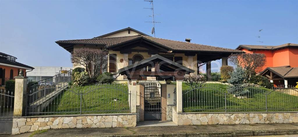 casa indipendente in vendita a Caresanablot