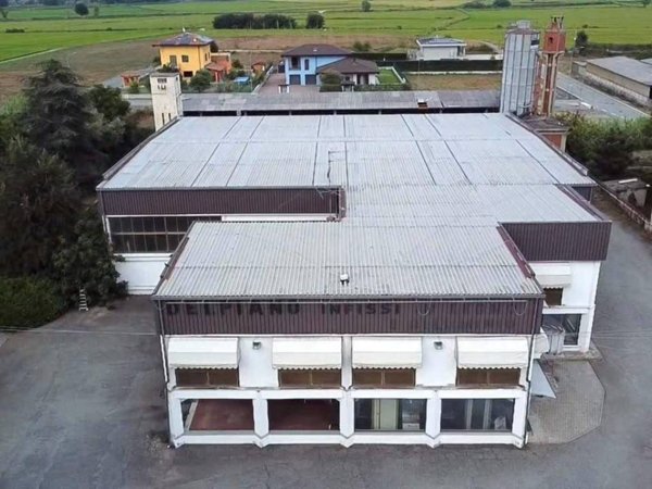 intera palazzina in vendita a Caresanablot