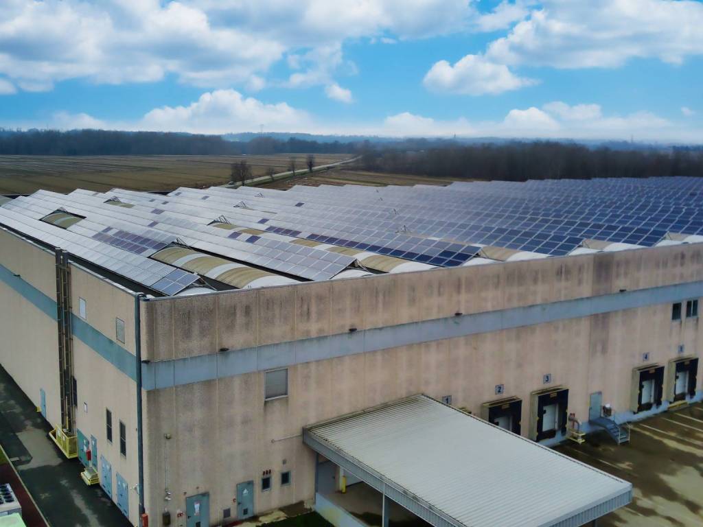 locale commerciale in vendita a Carisio