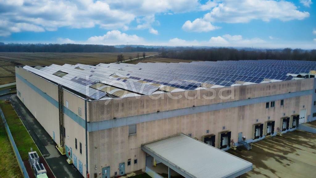 locale commerciale in vendita a Carisio